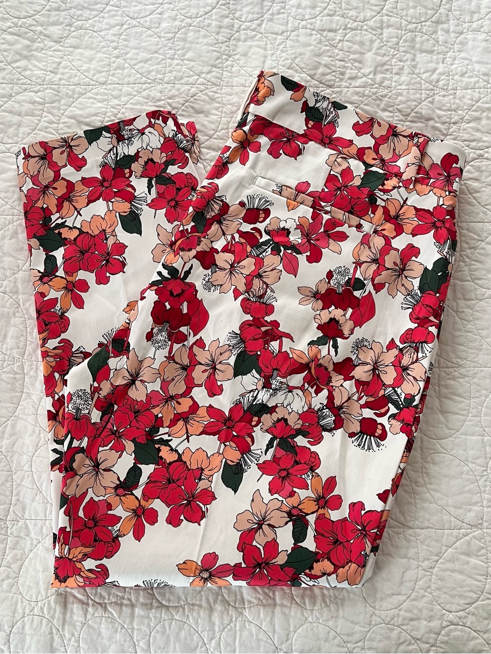 NWOT Liz Claiborne Emma White/Pink Floral Slim-leg Ankle Pants Vibrant Happy Fun - Picture 4 of 9